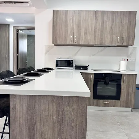 Apartment Hall *