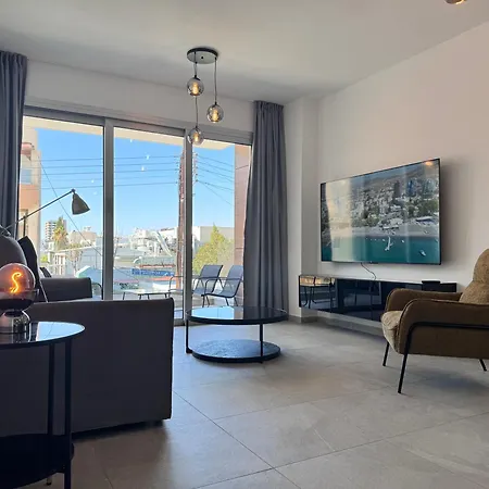 Hall Apartment