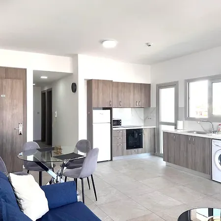 Apartment Hall *