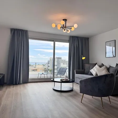 Apartament Hall